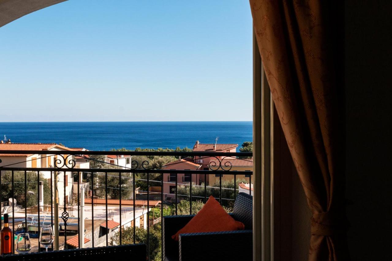 Royal Suite Apartment Cala Gonone Exterior photo
